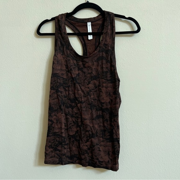 Athleta Momentum Tank Eden Floral Top Sz M - Picture 3 of 3